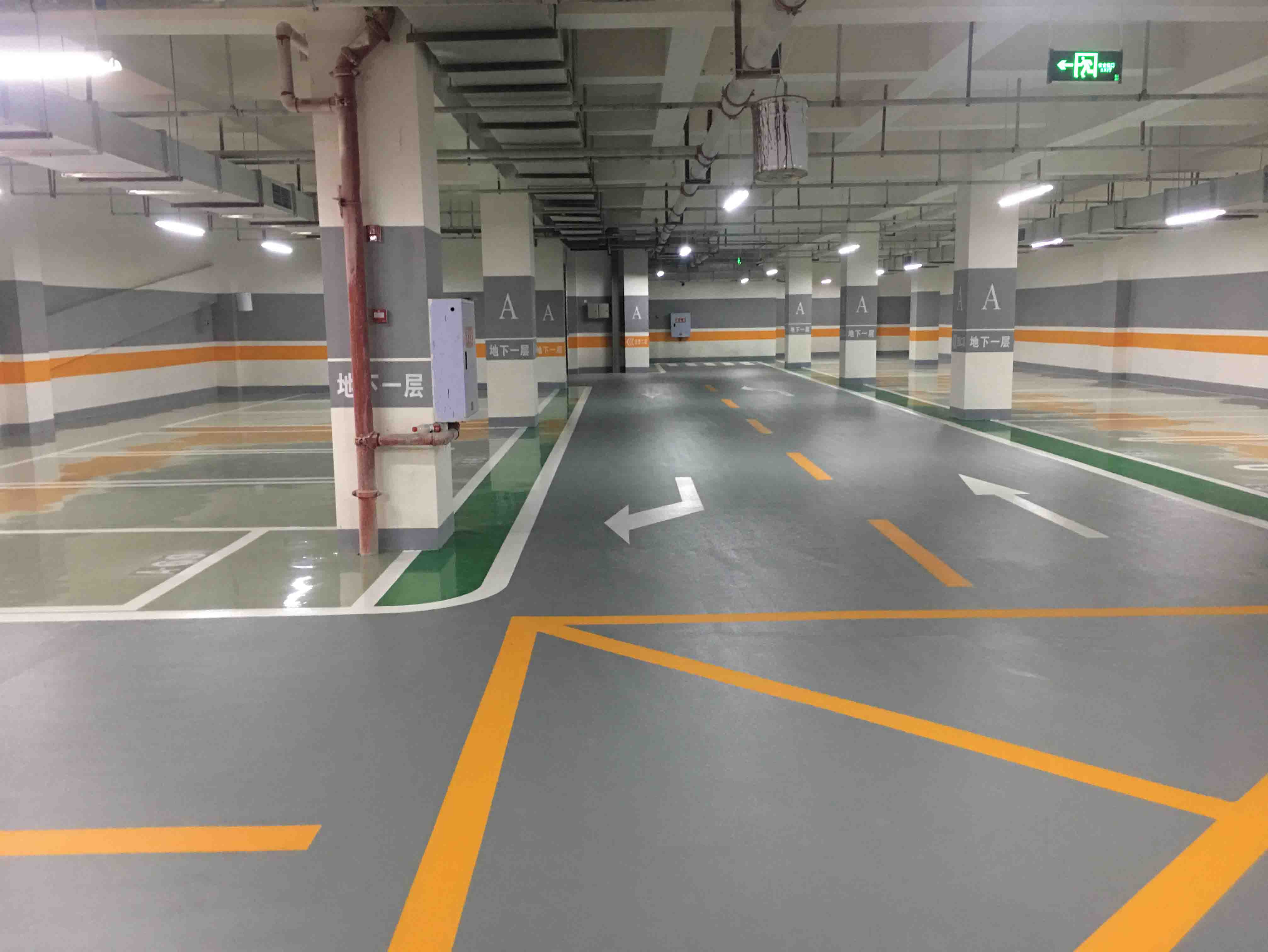 环氧自流平地坪